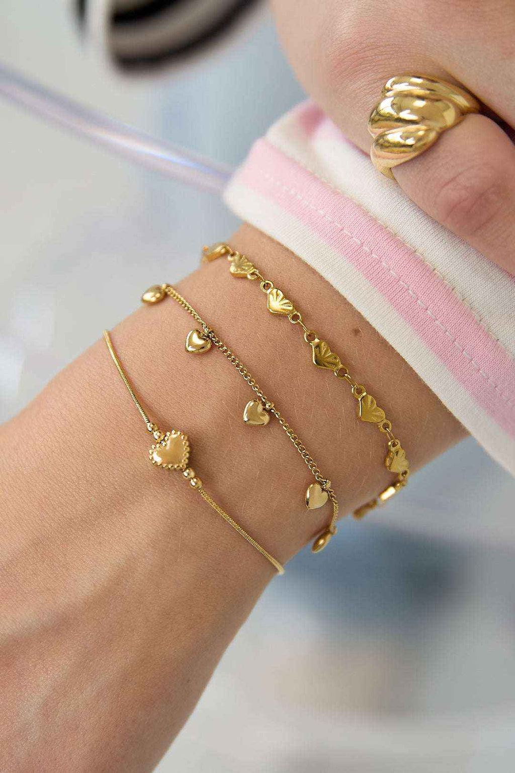 Bracelet avec Cœur Décoré - Bijou Romantique & Tendance Femme