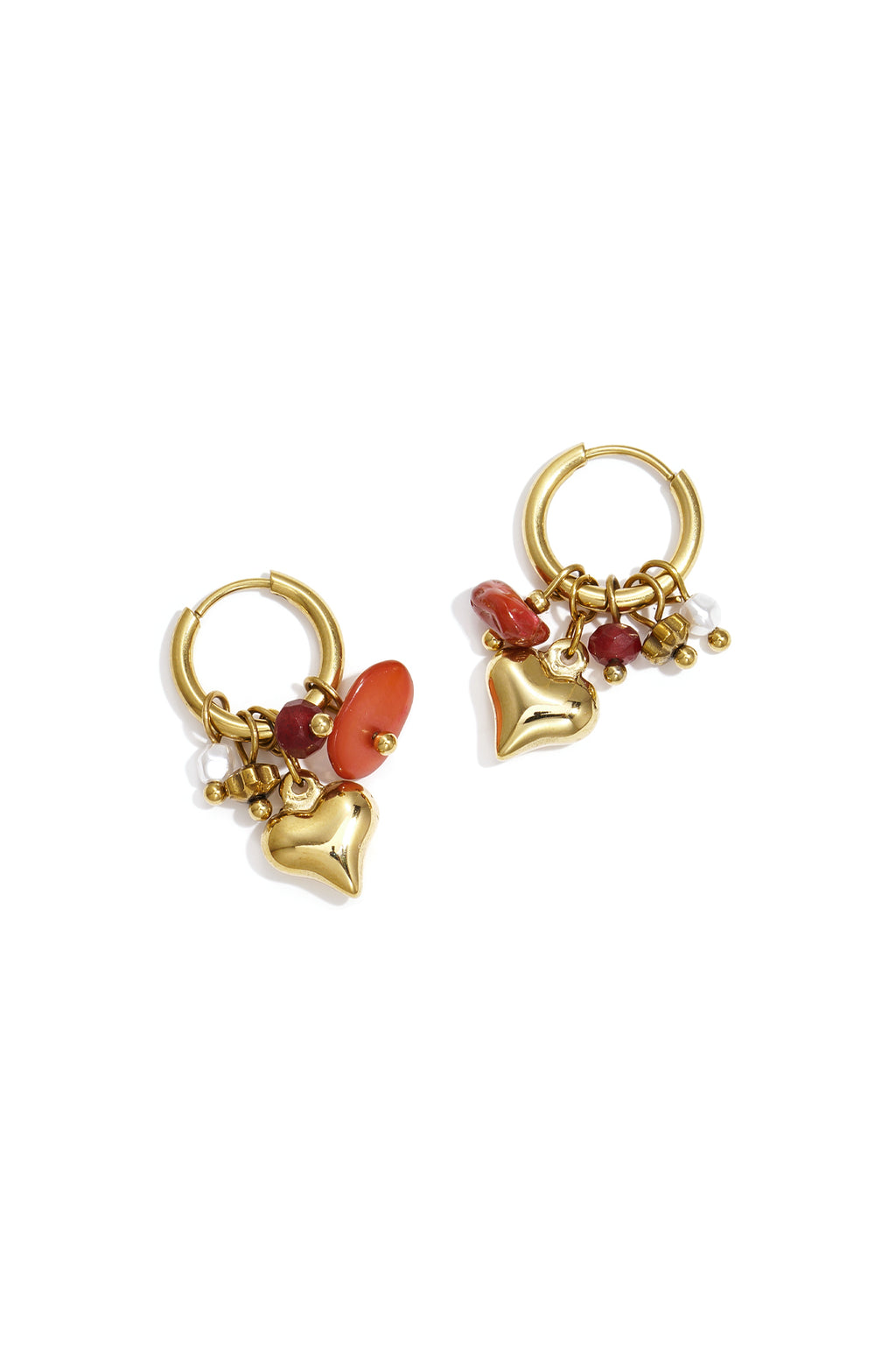 Boucles d'oreilles avec pendentifs en forme de cœur et de perles