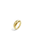 Bague imposante ornée de pierres en forme d'étoile