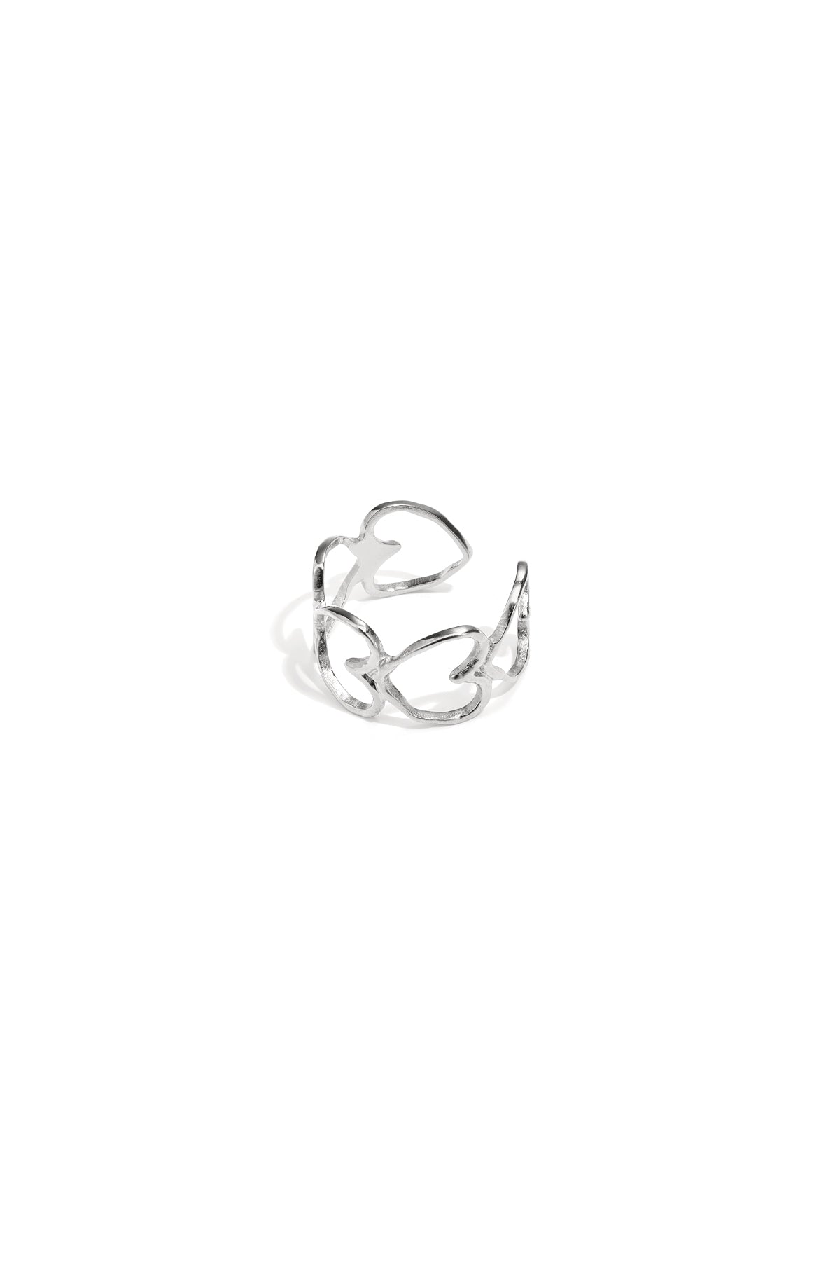 Bague élégante ornée de cœurs