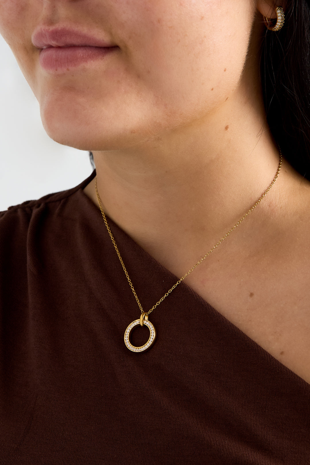 Collier avec cercle incrusté acier inoxydable