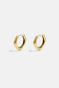 Boucles d'oreilles créoles aux bords arrondis et de forme carrée