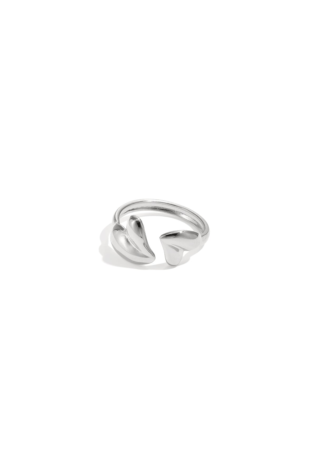 Bague ajustable ornée de cœurs aux formes ludiques