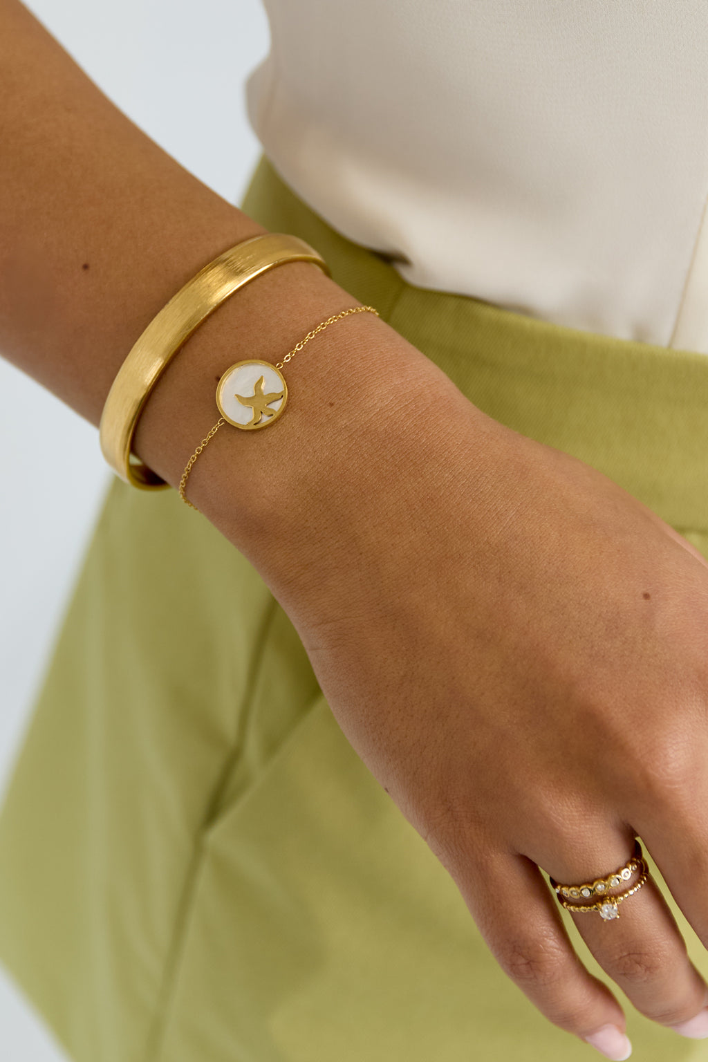 Bracelet avec étoile de mer en cercle