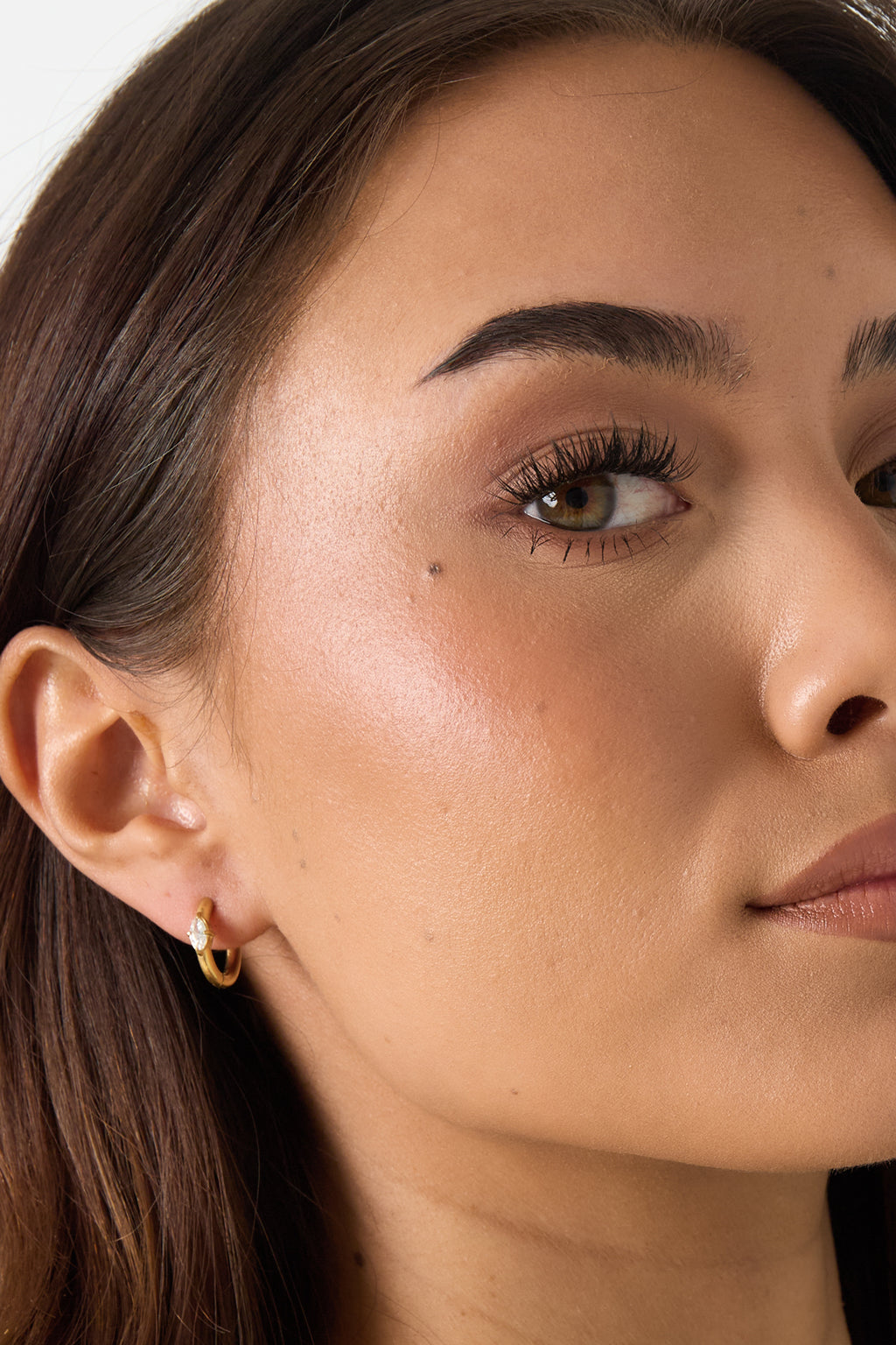 Petites boucles d'oreilles avec pierre en forme de marquise