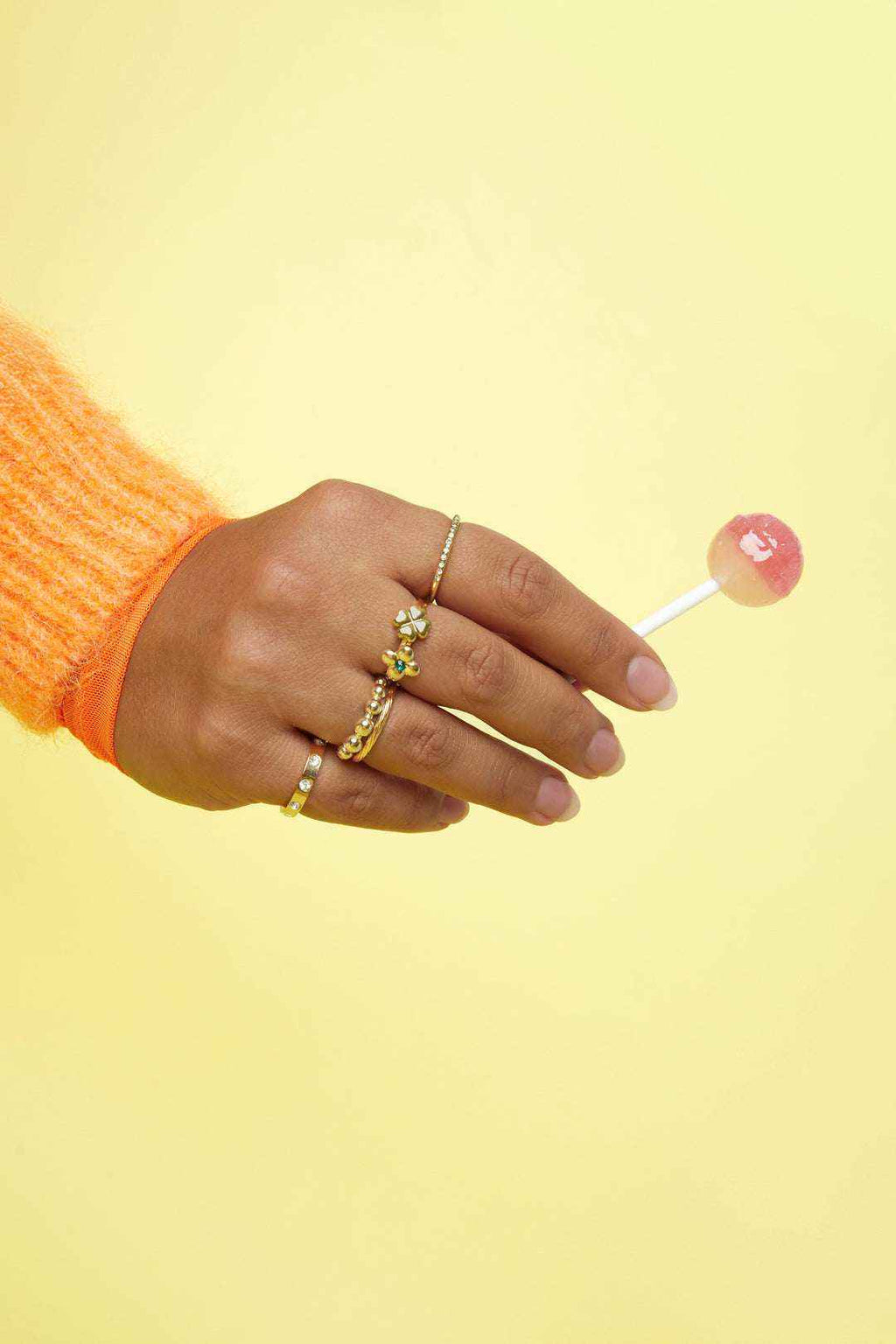 Bague Minimaliste à Rayures - Acier Inoxydable Graphique Épurée Femme