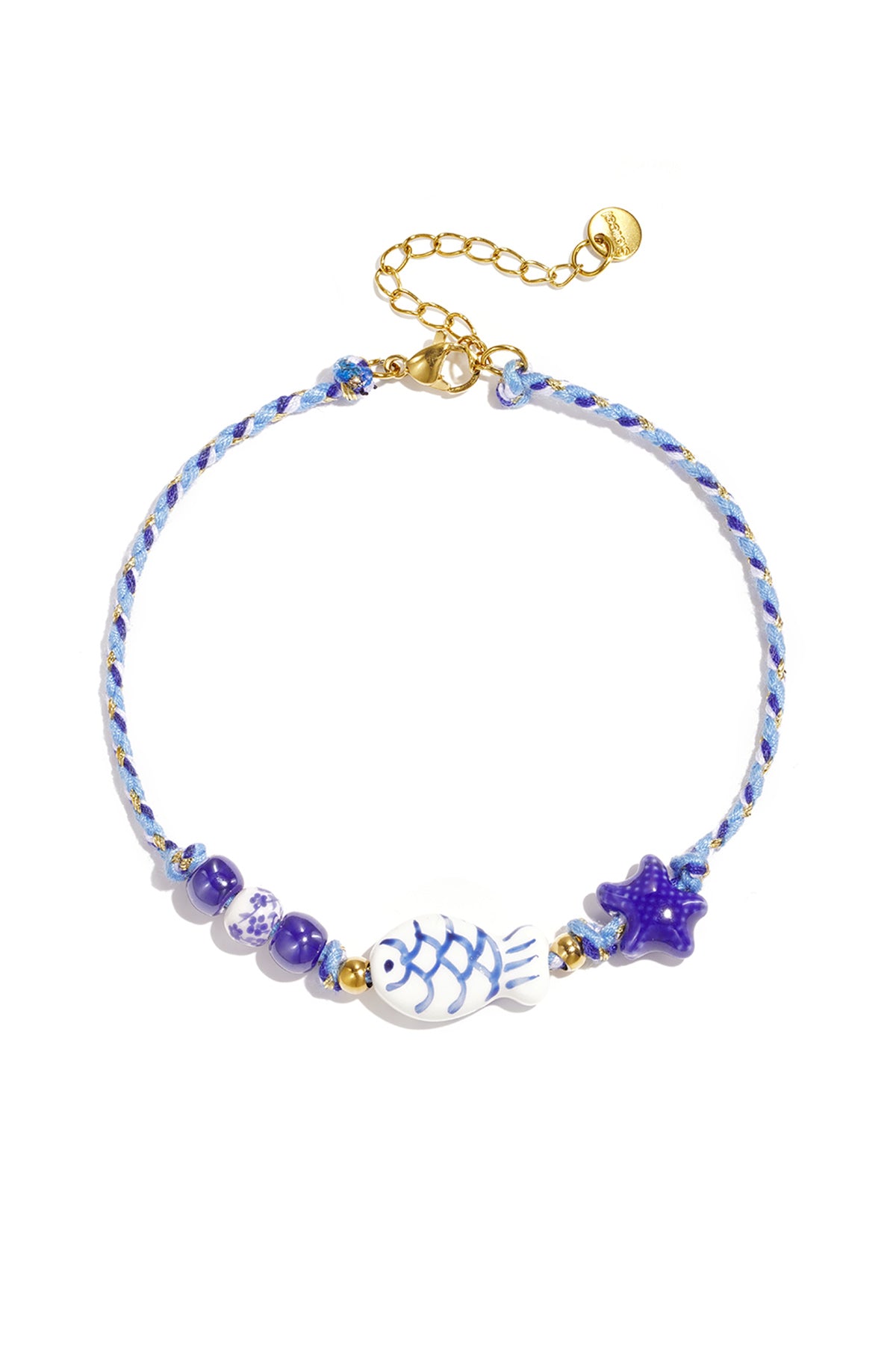 Bracelet de cheville orné d'un motif de corde, de perles en forme de poisson et d'étoile.