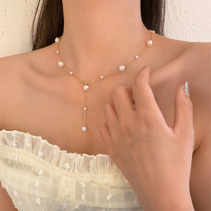 Collier ras du cou chaine fine et perle