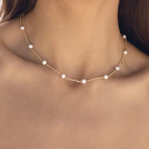 Collier en perles plaqué or 18 carats