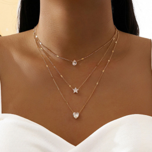 Collier ras du cou à trois rangs avec pendentif étoile
